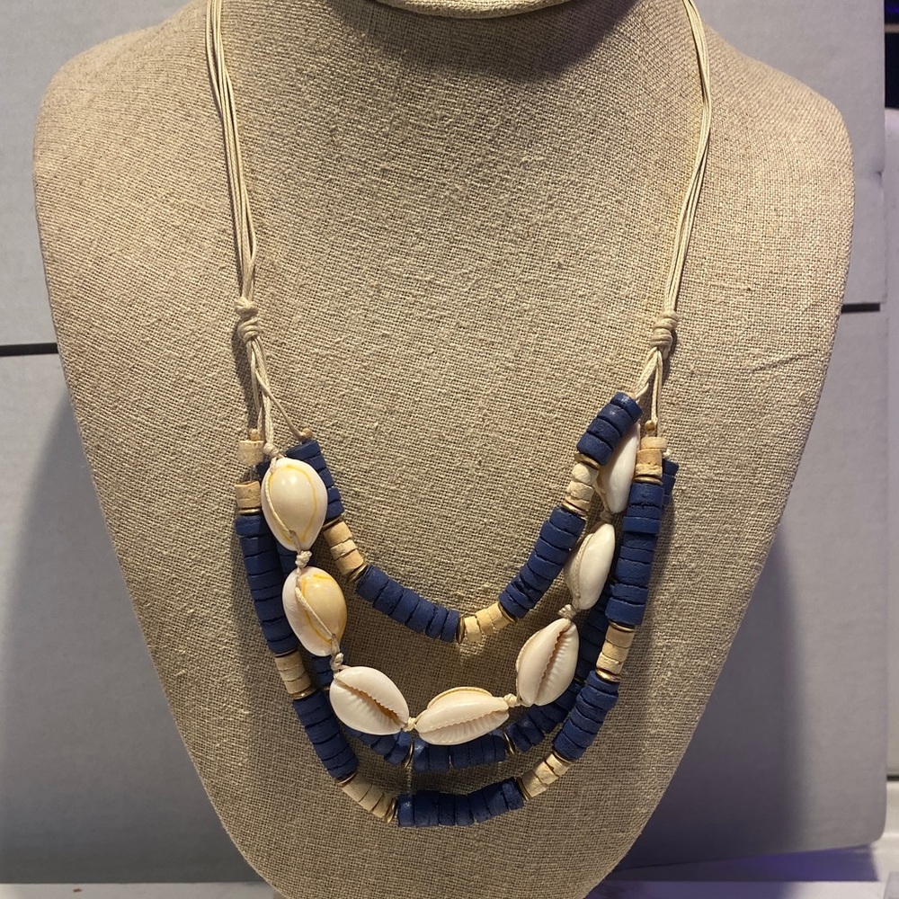 Resortwear Nautical Blue and Cream Shell Necklace